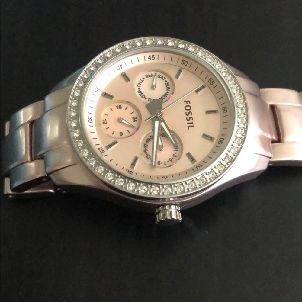 Rose gold fossil watch